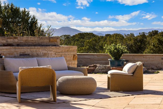 5 Penasco Circle, Santa Fe, NM 87506