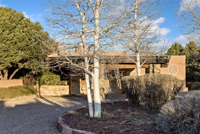 5 Penasco Circle, Santa Fe, NM 87506
