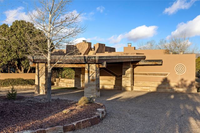 5 Penasco Circle, Santa Fe, NM 87506