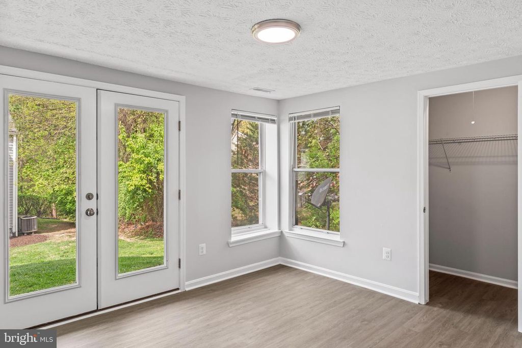 Image 28 of property listing at 3929 GREENCASTLE RD #14 (DOOR 203), Burtonsville, MD 20866