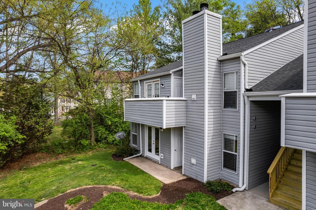 Image 35 of property listing at 3929 GREENCASTLE RD #14 (DOOR 203), Burtonsville, MD 20866