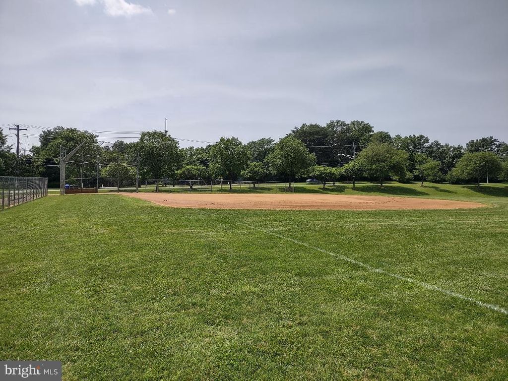 Image 51 of property listing at 3929 GREENCASTLE RD #14 (DOOR 203), Burtonsville, MD 20866