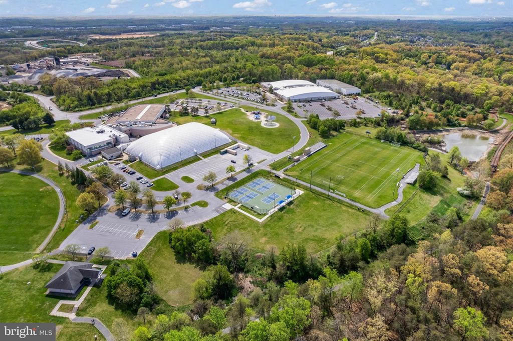 Image 54 of property listing at 3929 GREENCASTLE RD #14 (DOOR 203), Burtonsville, MD 20866