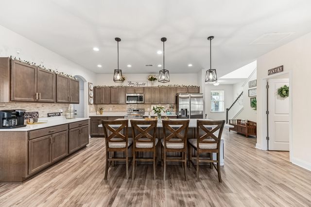 207 Mcmakin Drive, Summerville, SC 29483