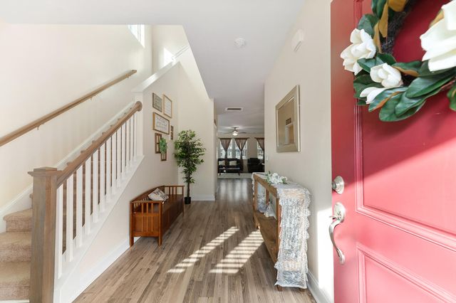 207 Mcmakin Drive, Summerville, SC 29483