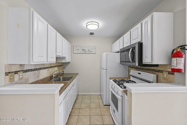 205 6th Avenue 5, Long Branch, NJ 07740