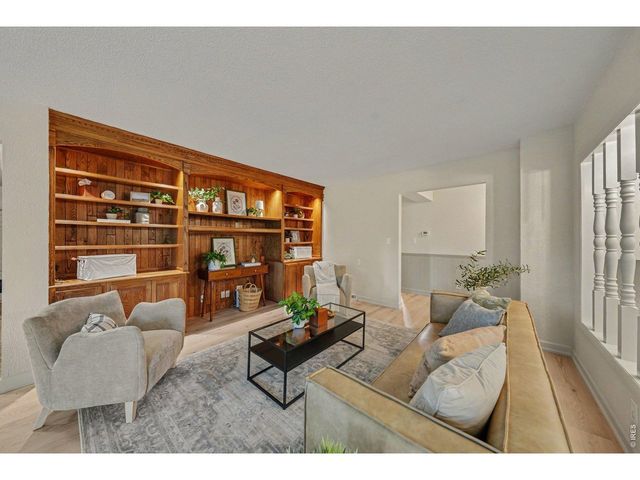 1924 21st Ave Ct, Greeley, CO 80631