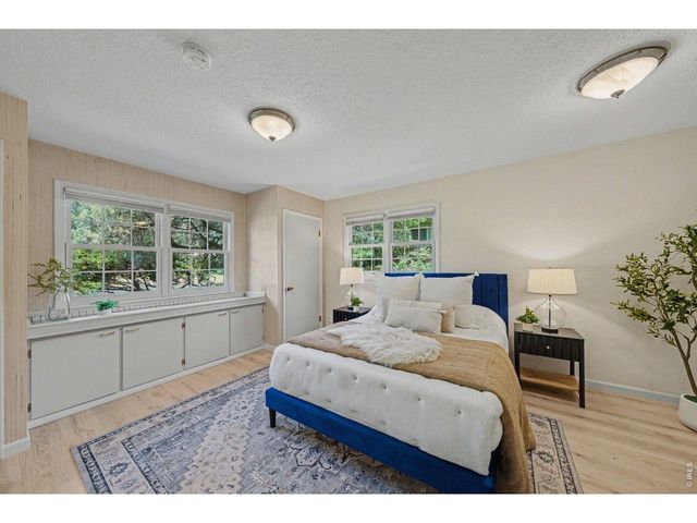 1924 21st Ave Ct, Greeley, CO 80631