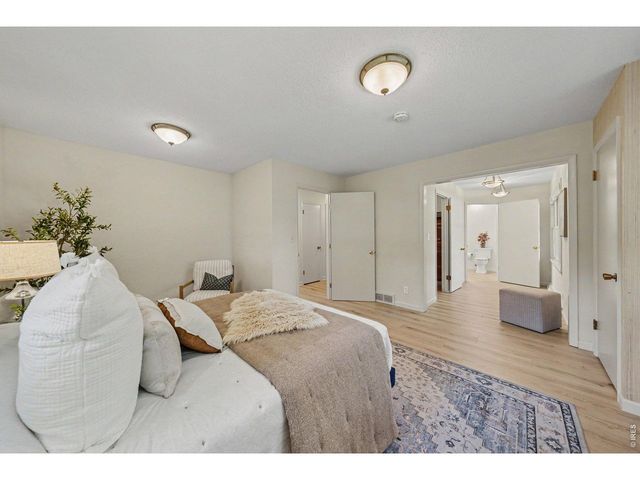 1924 21st Ave Ct, Greeley, CO 80631