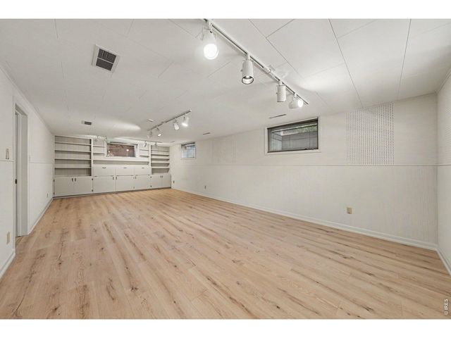 1924 21st Ave Ct, Greeley, CO 80631
