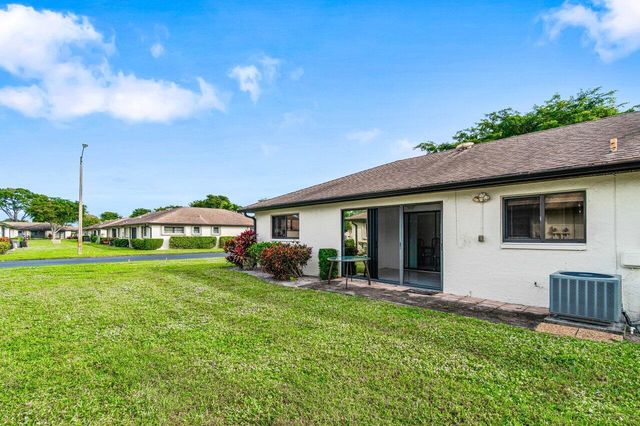 4888 Equestrian Circle B, Boynton Beach, FL 33436