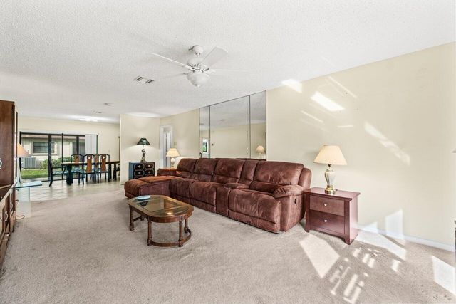 4888 Equestrian Circle B, Boynton Beach, FL 33436