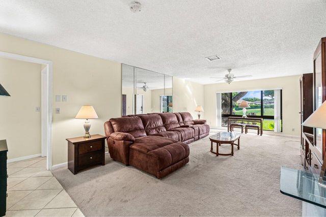 4888 Equestrian Circle B, Boynton Beach, FL 33436