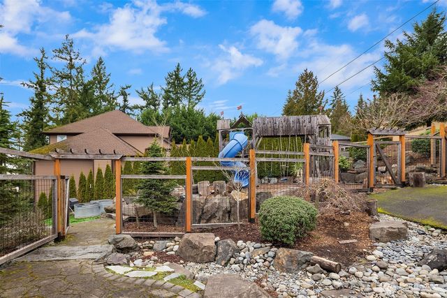 111 210th Place NE, Sammamish, WA 98074