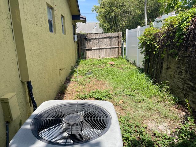 6663 Rigger Road, Lake Worth, FL 33462