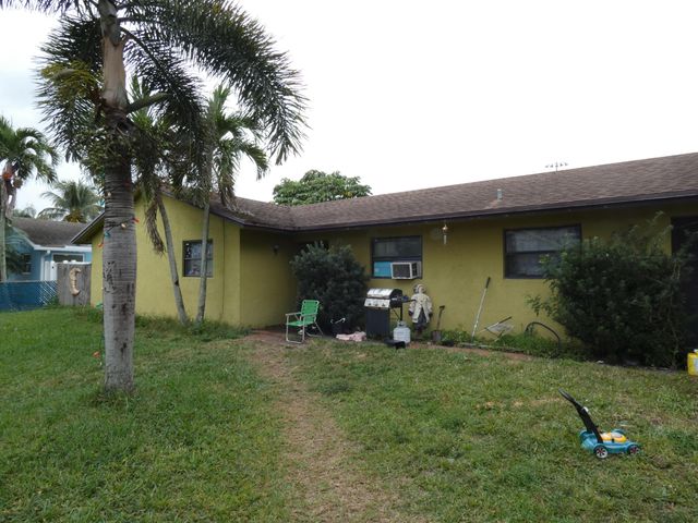 6663 Rigger Road, Lake Worth, FL 33462