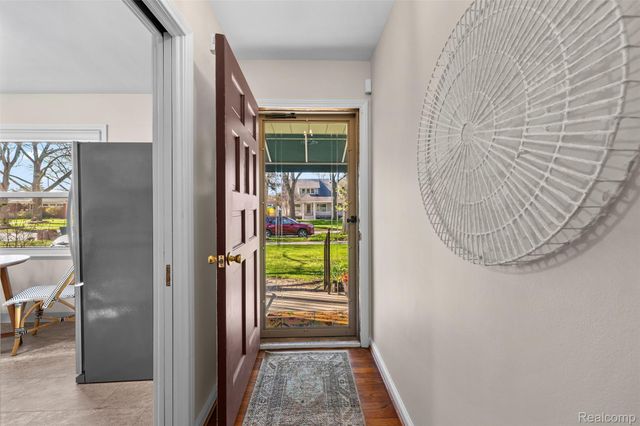 408 Orchard View Drive, Royal Oak, MI 48073