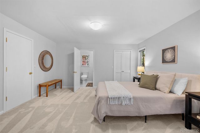 408 Orchard View Drive, Royal Oak, MI 48073