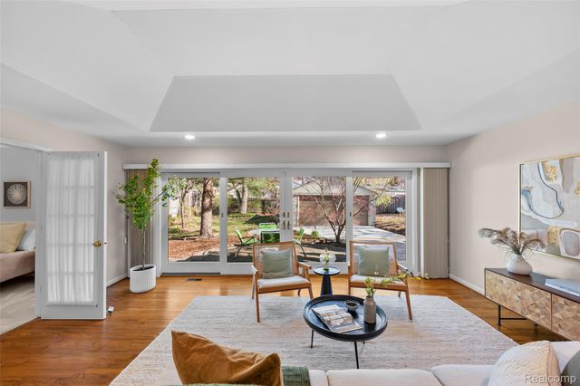 408 Orchard View Drive, Royal Oak, MI 48073