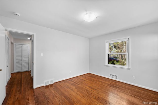 408 Orchard View Drive, Royal Oak, MI 48073