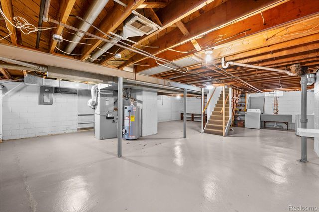 408 Orchard View Drive, Royal Oak, MI 48073