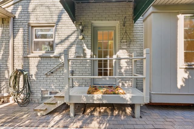 408 Orchard View Drive, Royal Oak, MI 48073