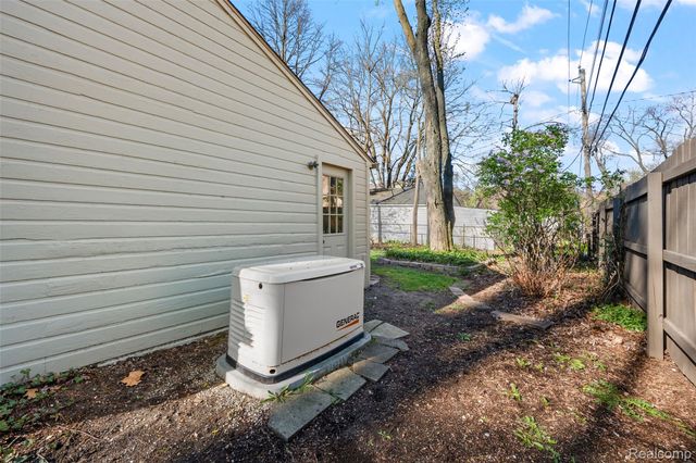 408 Orchard View Drive, Royal Oak, MI 48073
