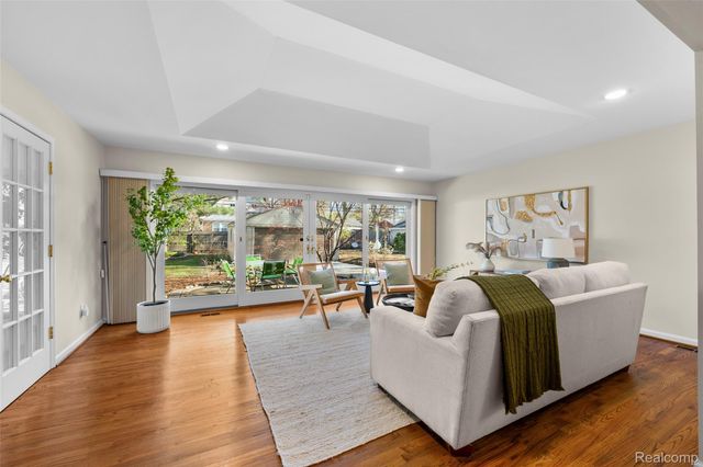 408 Orchard View Drive, Royal Oak, MI 48073