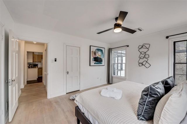 2707 Burlington Boulevard, Dallas, TX 75211