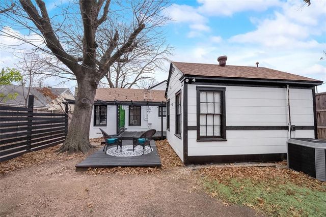 2707 Burlington Boulevard, Dallas, TX 75211