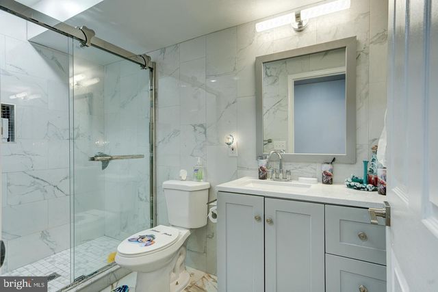 2611 S MARSHALL ST, Philadelphia, PA 19148