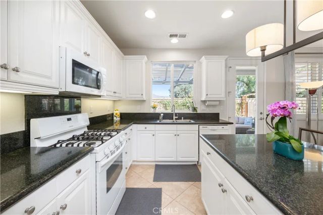 7940 S Mickelson Way, Hemet, CA 92545
