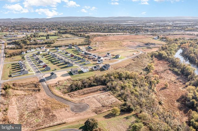 4 FAMILY DR, Carlisle, PA 17013