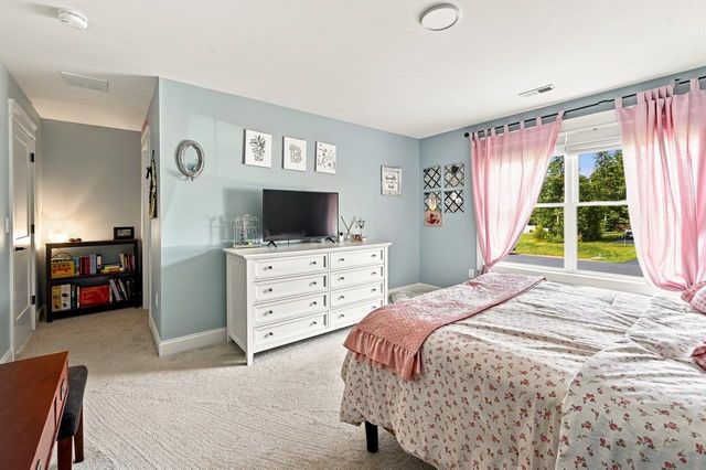 76 Signature Drive, Barrington, NH 03825