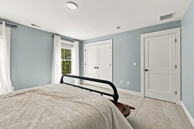 76 Signature Drive, Barrington, NH 03825