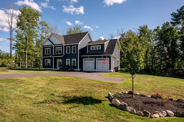 76 Signature Drive, Barrington, NH 03825