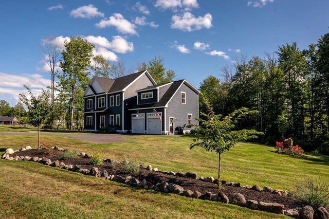 76 Signature Drive, Barrington, NH 03825