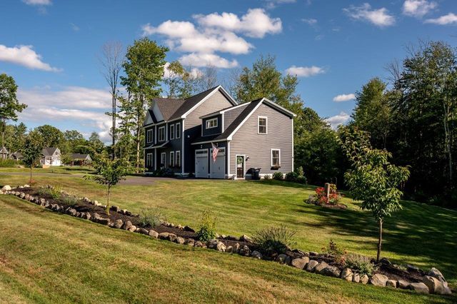 76 Signature Drive, Barrington, NH 03825