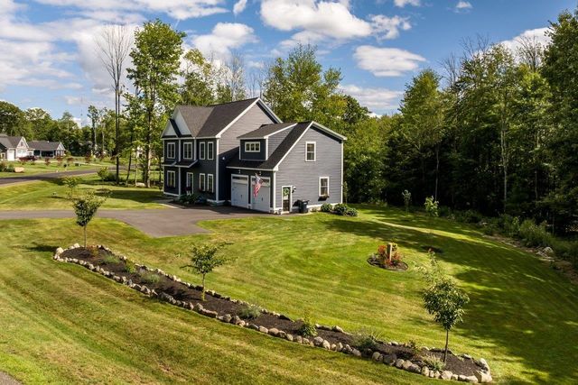 76 Signature Drive, Barrington, NH 03825