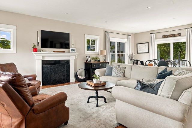76 Signature Drive, Barrington, NH 03825