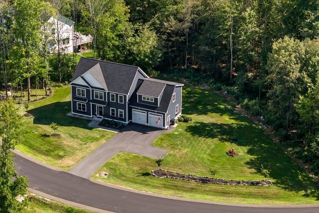 76 Signature Drive, Barrington, NH 03825