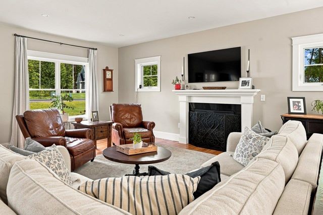 76 Signature Drive, Barrington, NH 03825
