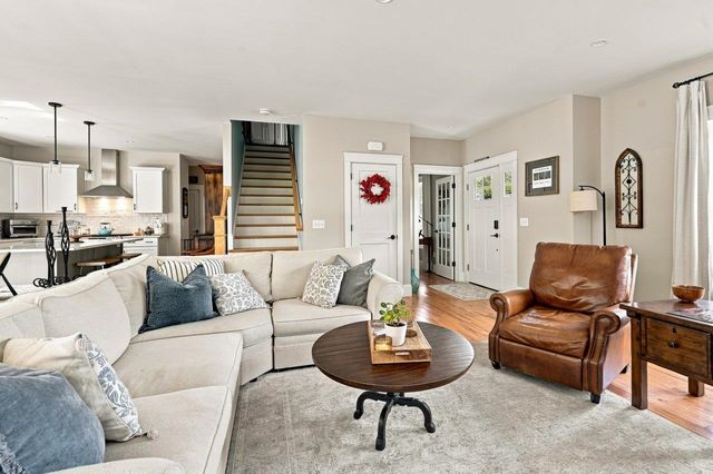 76 Signature Drive, Barrington, NH 03825