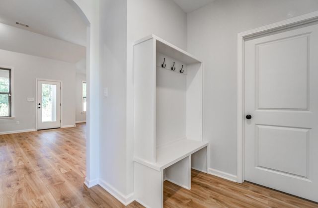 130 VALLEYVIEW LN, Oakland, TN 38060