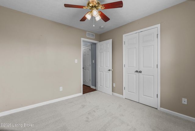 112 Gentry Crossings Blvd, Mt Washington, KY 40047