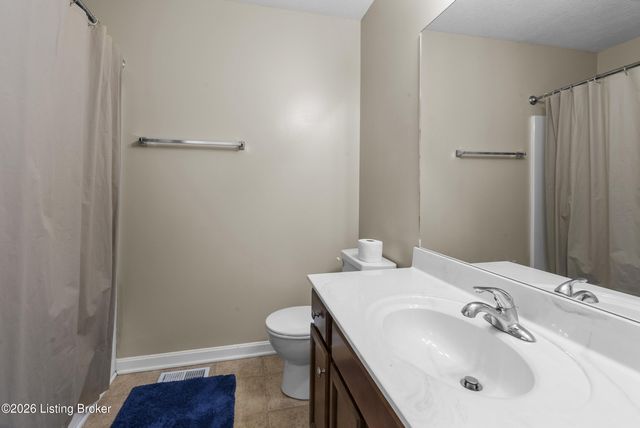 112 Gentry Crossings Blvd, Mt Washington, KY 40047