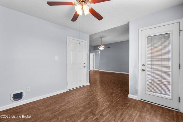 112 Gentry Crossings Blvd, Mt Washington, KY 40047