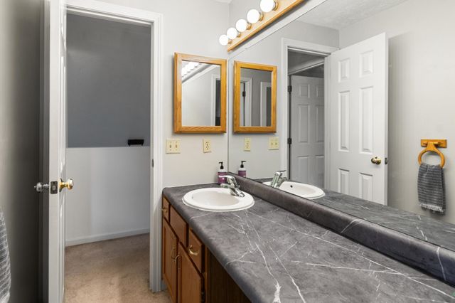 8 Hunting Ridge Lane, Milton, VT 05468