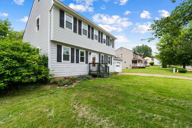 8 Hunting Ridge Lane, Milton, VT 05468