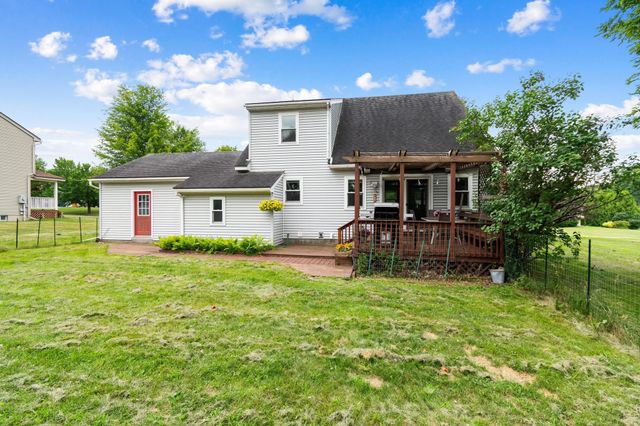 8 Hunting Ridge Lane, Milton, VT 05468